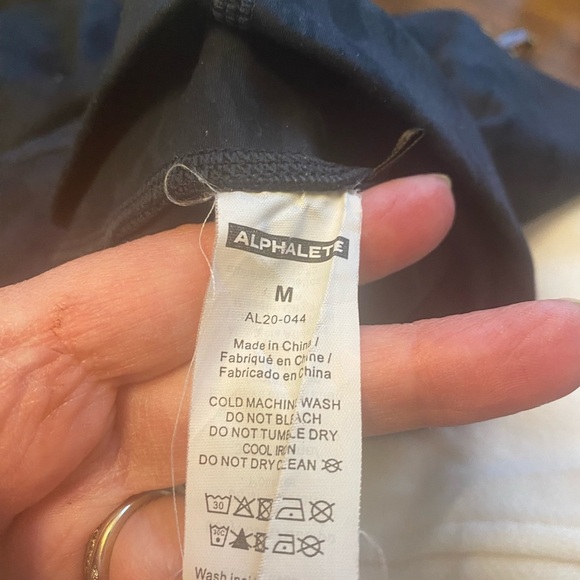 Alphalete Suface Power shorts - Picture 4 of 6